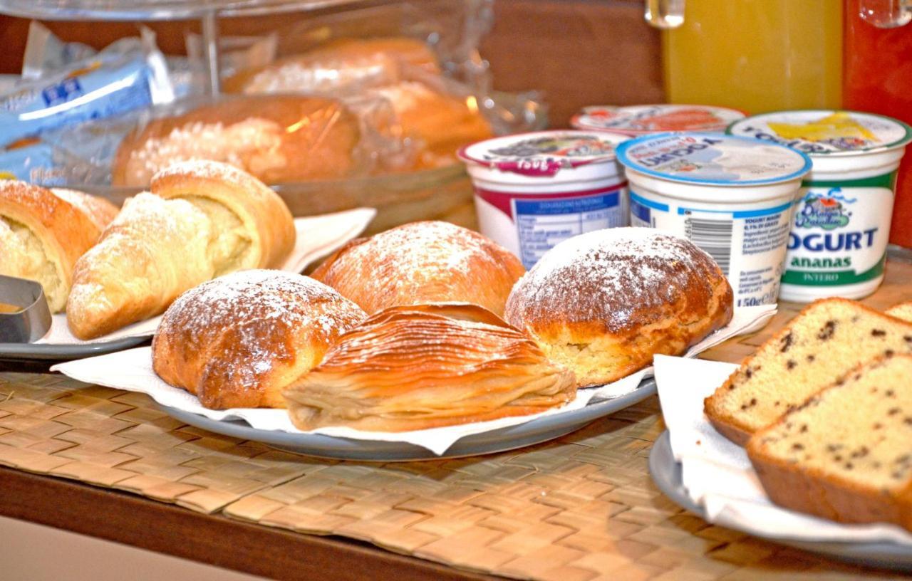 Bed & Breakfast A Castel Capuano Napoli Ngoại thất bức ảnh